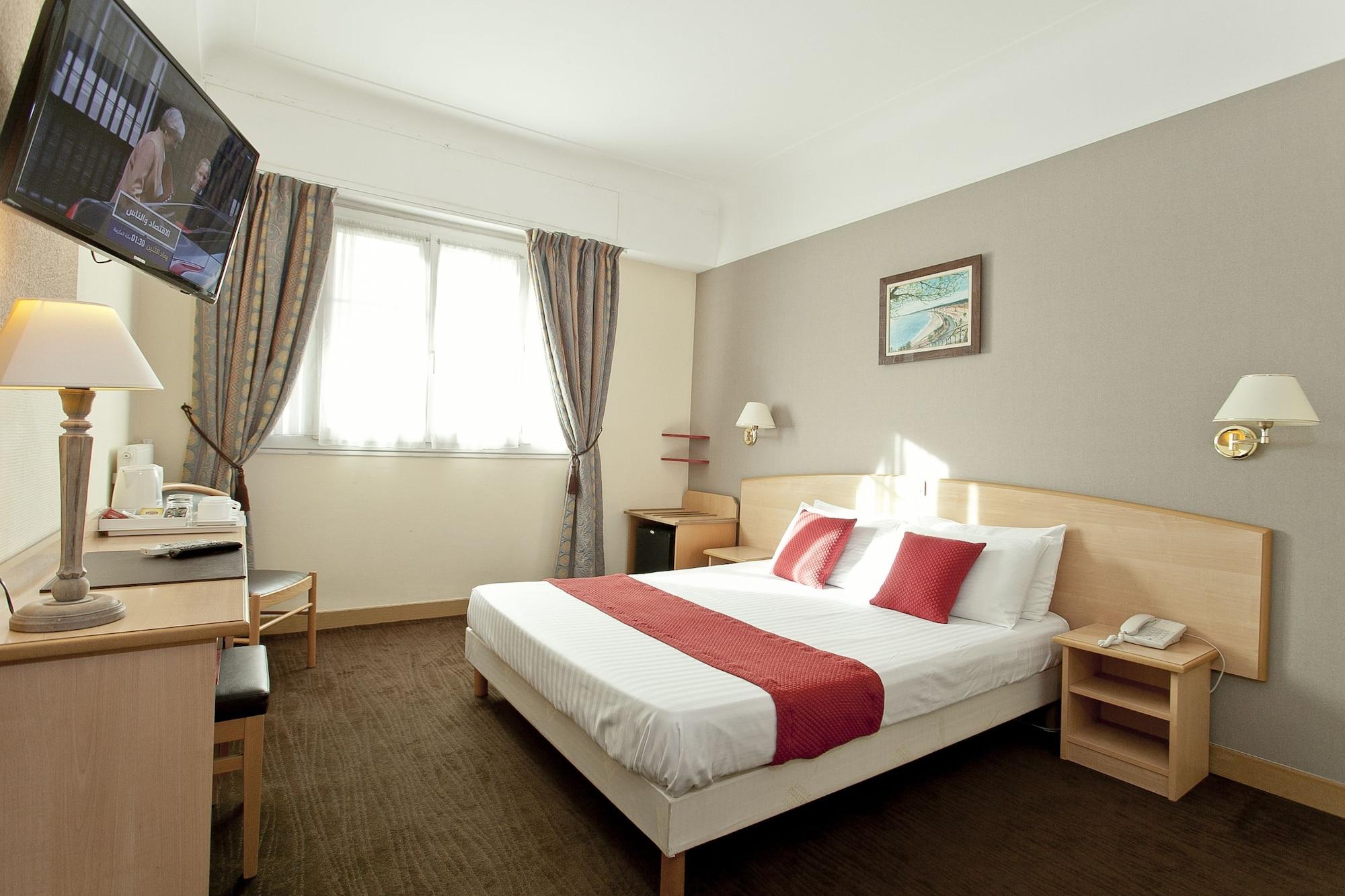 Lafayette Hotel 3*