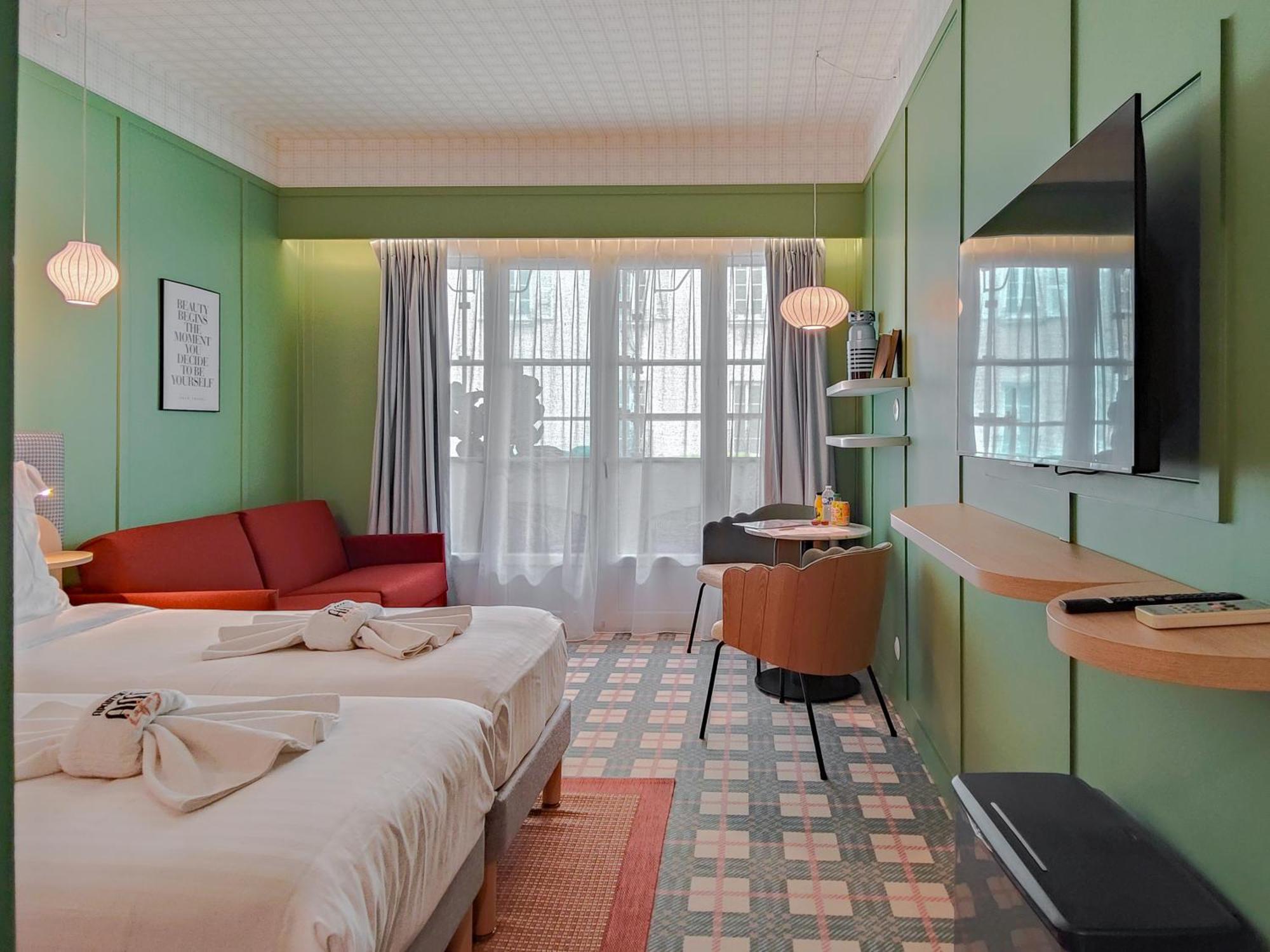 Ammi Lafayette Hotel 3*